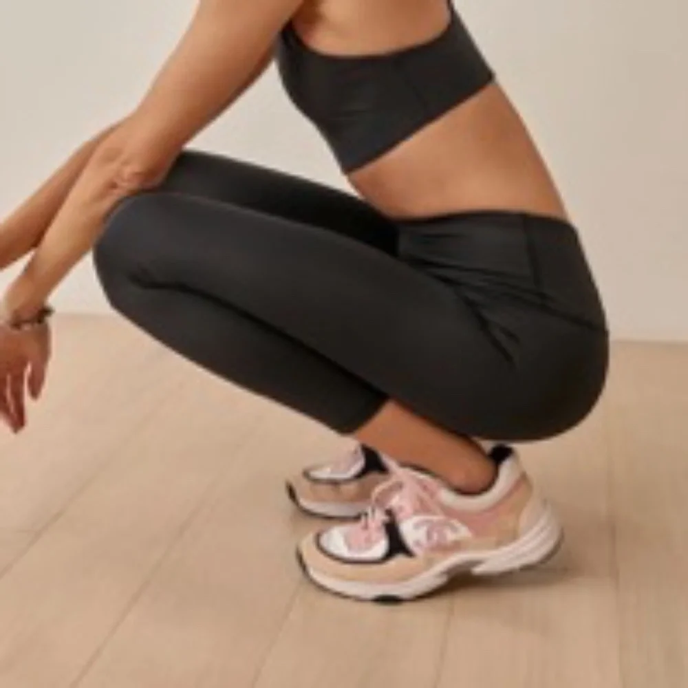 Reformation High Rise Cropped Legging - Picture 2 of 2